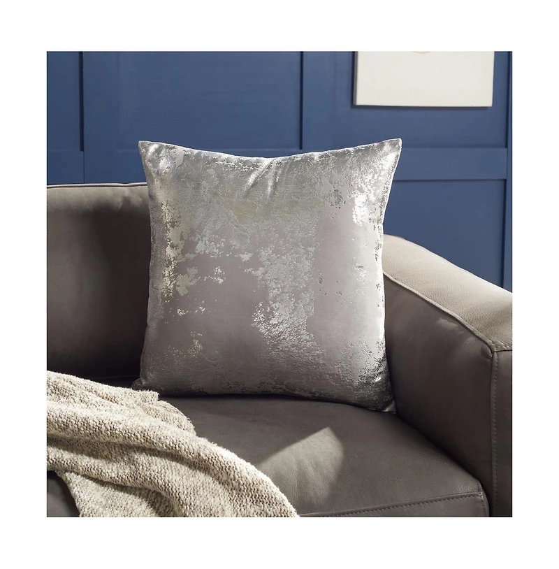 Safavieh Isabelina 18" x 18" Pillow