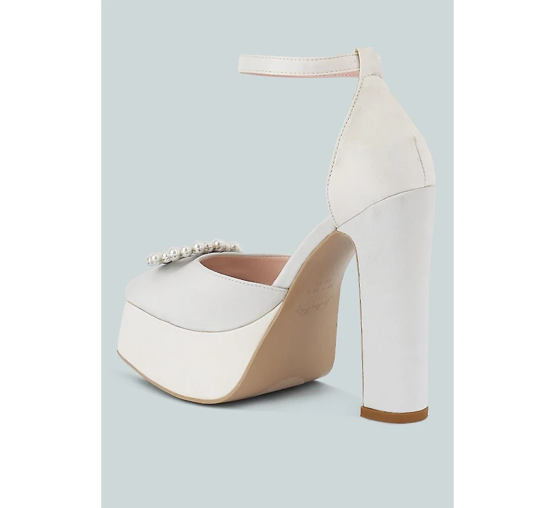 Womens Maeissa Pearls Brooch Detail Platform Block Heel Sandals