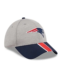 Men's New Era Heather Gray, Navy England Patriots Striped 39THIRTY Flex Hat
