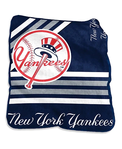 New York Yankees 50'' x 60'' Plush Raschel Throw