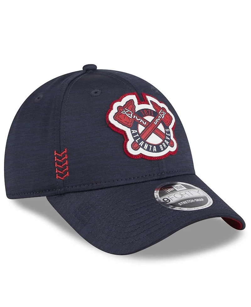 Men's New Era Navy Atlanta Braves 2024 Clubhouse 9FORTY Adjustable Hat