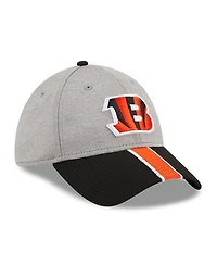 Men's New Era Heather Gray, Black Cincinnati Bengals Striped 39THIRTY Flex Hat