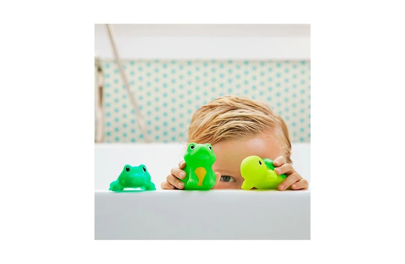 Munchkin Toddler Lake Animal Baby Bath Toy Squirts, 8 Pack