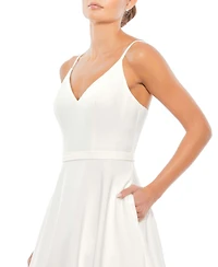 Mac Duggal Women's Ieena Classic A-Line V-Neck Ballgown