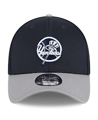 New Era Men's Navy New York Yankees 2024 Batting Practice 39THIRTY Flex Hat