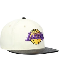 New Era Men's White/Black Los Angeles Lakers Faux Leather - Polyurethane Visor Two-Tone 59FIFTY Fitted Hat