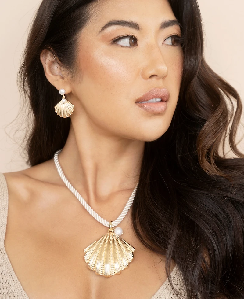 Ettika Scallop Shell with Cultivated Pearl Earrings