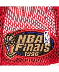 Mitchell & Ness Men's Red Chicago Bulls Roper Meshback Trucker Snapback Hat