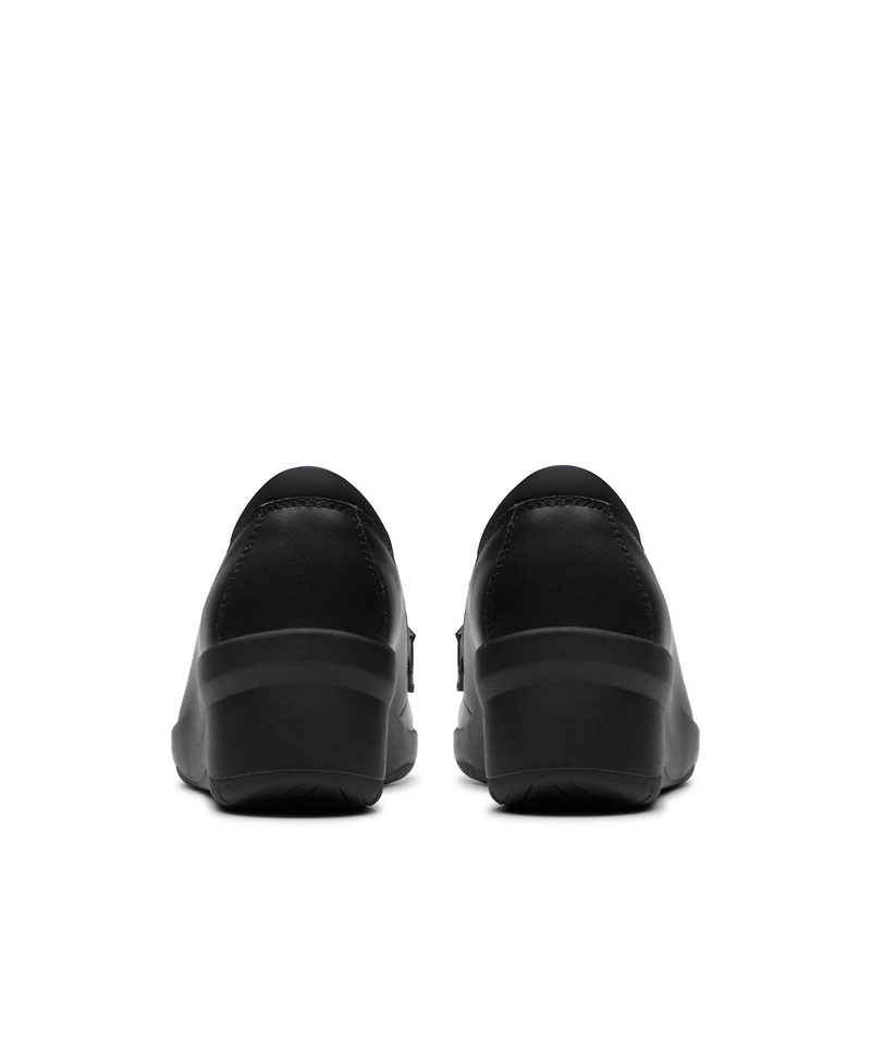 Clarks Women's Collection Suttyn Penny Shoes