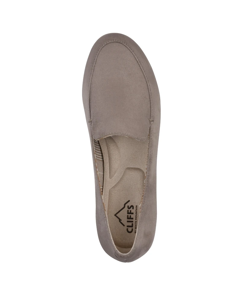 Cliffs by White Mountain Women's Gallant Moc Loafers