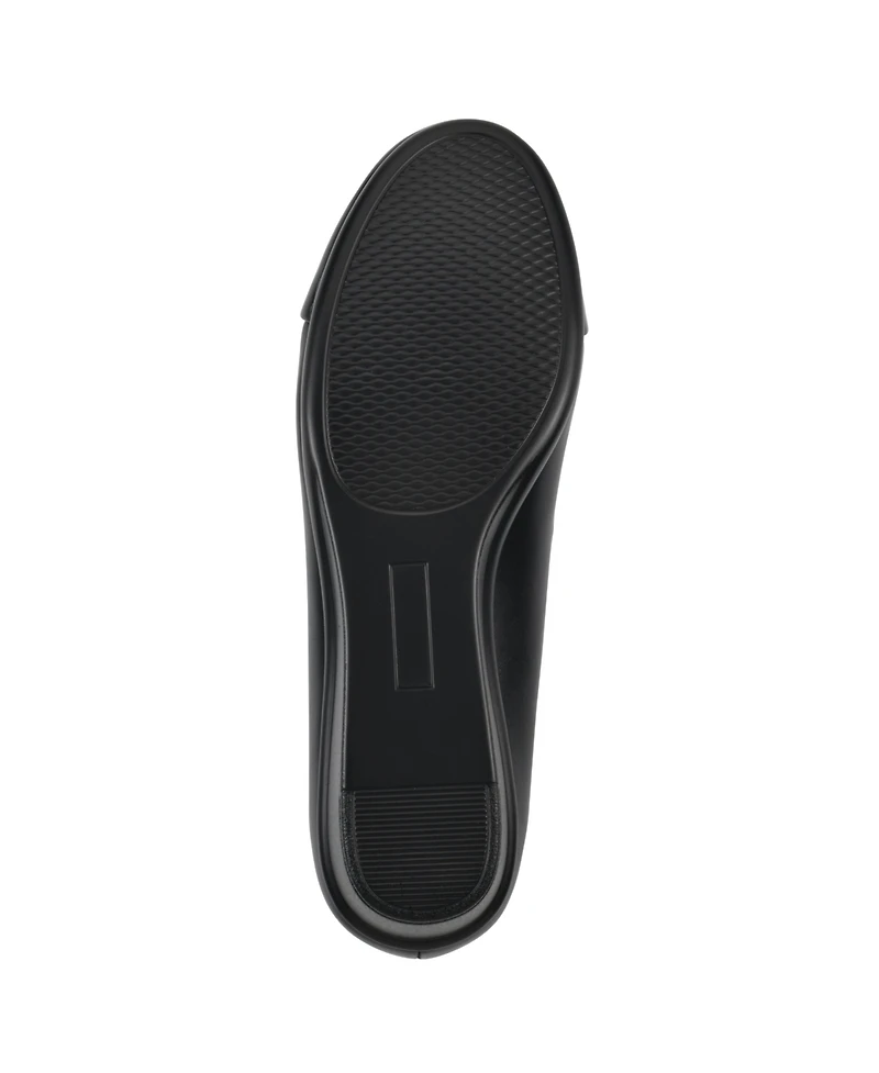 Cliffs by White Mountain Women's Bolivia Cap Toe Wedge Pumps