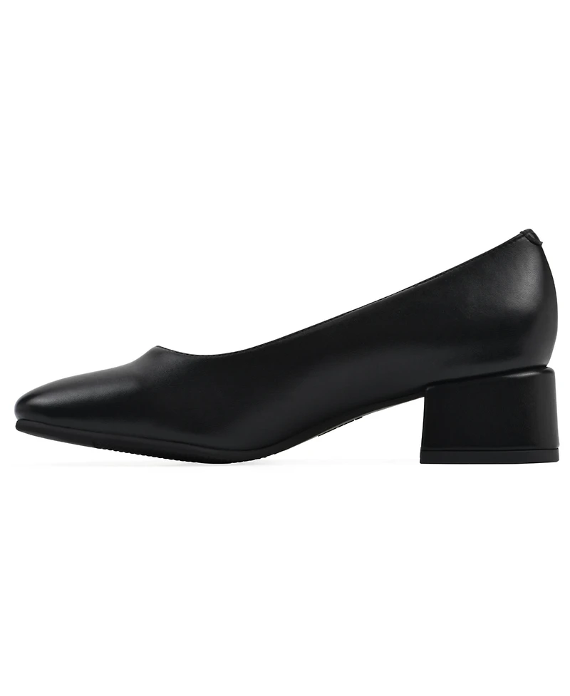 Cliffs by White Mountain Women's Quintesa Block Pumps