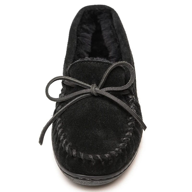 Minnetonka Men's Sheepskin Hardsole Moccasin Slippers