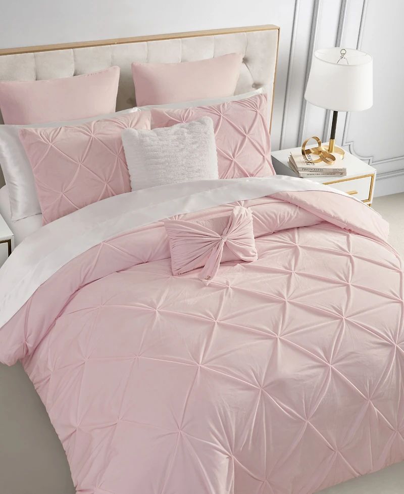 Juicy Couture Kiss Pleat Plush 7-Pc. Comforter Set, King