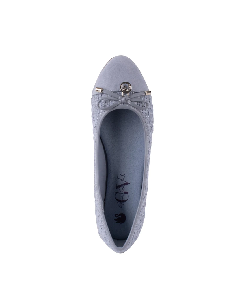 Gloria Vanderbilt Women's Enya Slip On Ballet Flats