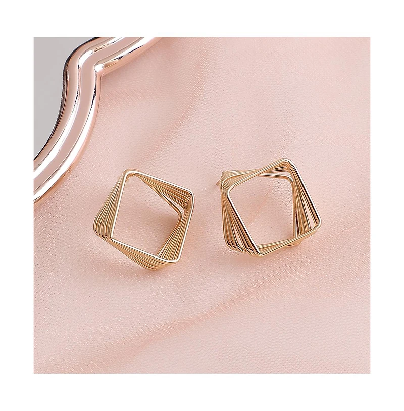 Sohi Women's Wired Drop Earrings