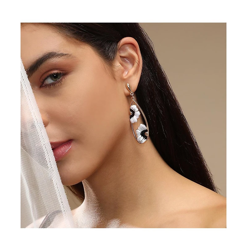 Sohi Women's The Anemone Drop Earrings
