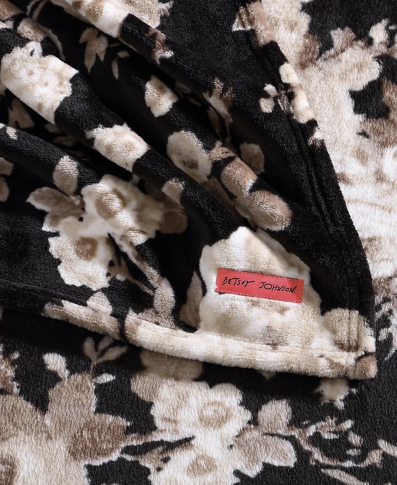 Betsey Johnson Classic Floral Ultra Soft Plush Fleece Throw, 70" X 50"