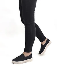 Easy Street Women's Peppy Slip-On Platform Sneakers