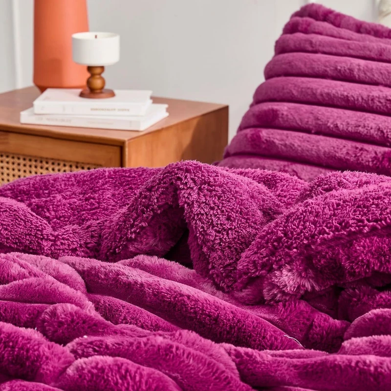 Roll Cakes Chunky Bunny - Coma Inducer Oversized Comforter Set
