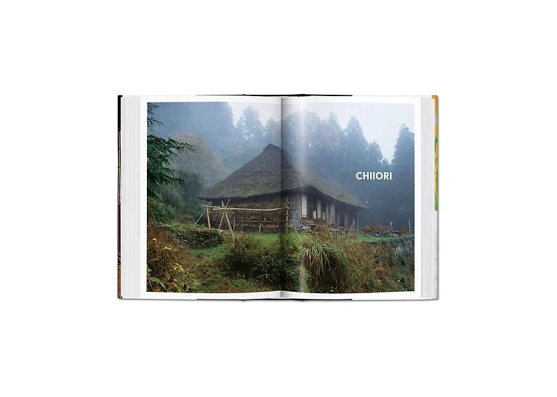 Living In Japan. 40Th Ed. by Alex Kerr
