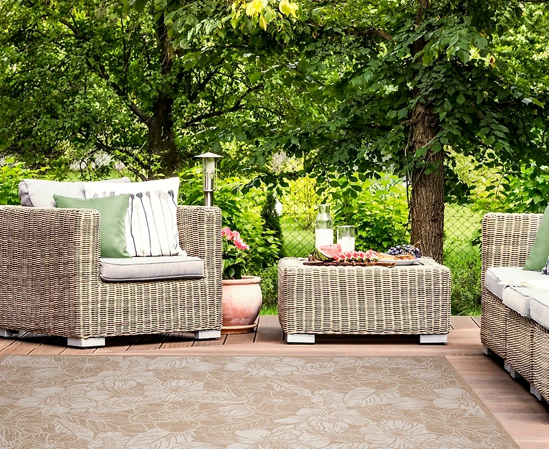 Liora Manne' Carmel Botanical 4'10"x7'6" Area Rug