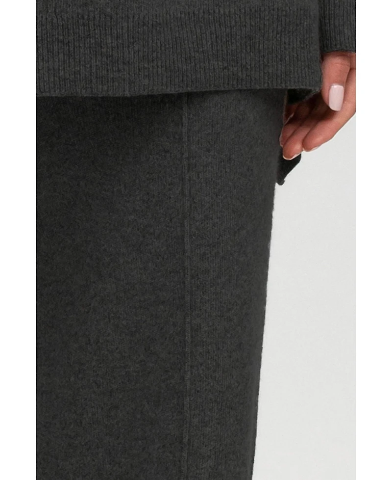 Pietro Brunelli Milano Women's Trousers Meribel