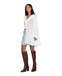 Belle & Bloom Women's Send Love To You Shirt