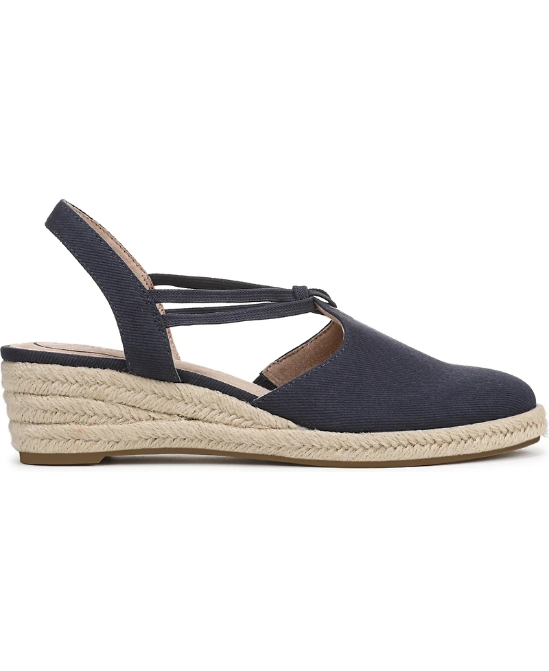 LifeStride Women's Kennedy Closed Almond Toe Wedge Espadrilles