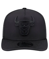 New Era Men's Black Chicago Bulls Vented 9FIFTY A-Frame Snapback Hat