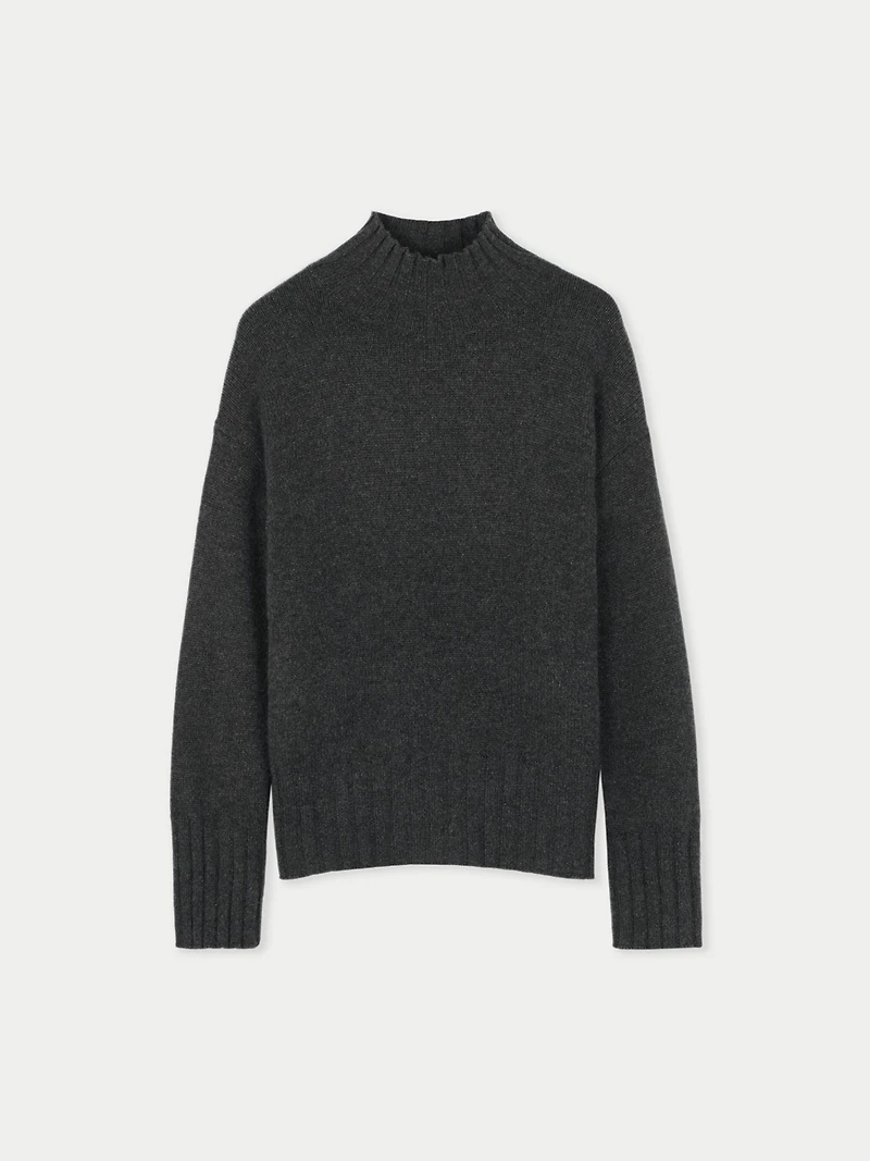 Gobi Cashmere Women's Relaxed-Fit Turtleneck
