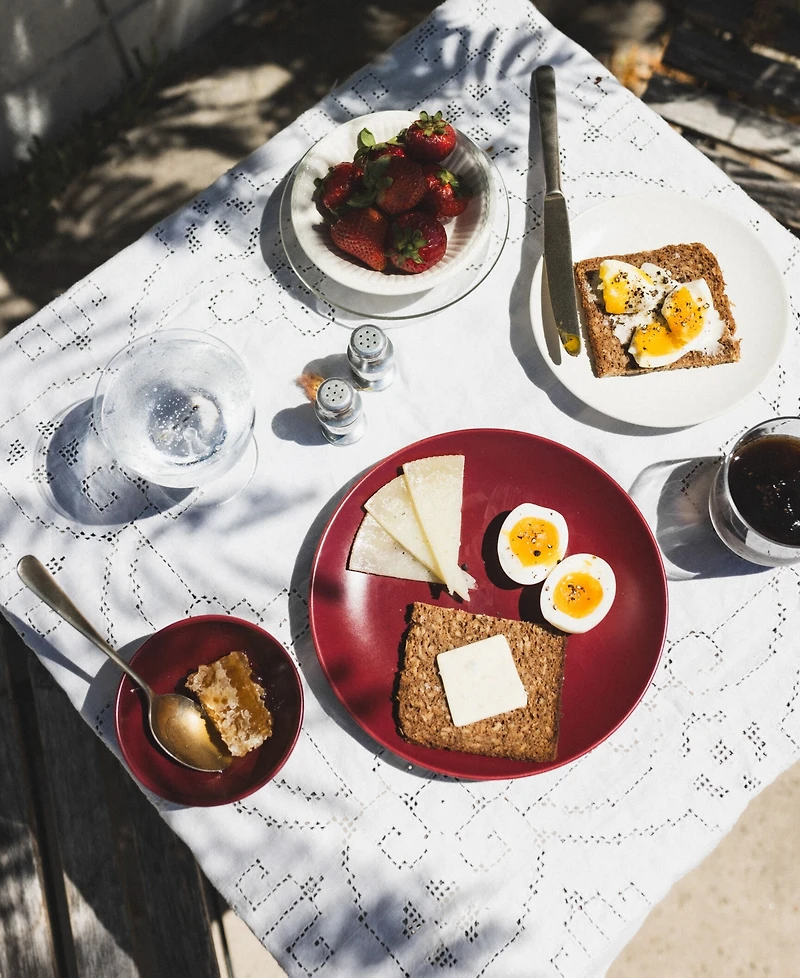 Year & Day Big Plates, Set of 4