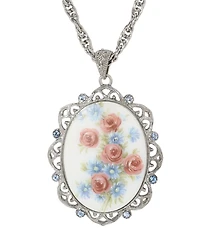 2028 Oval Floral Pendant Necklace