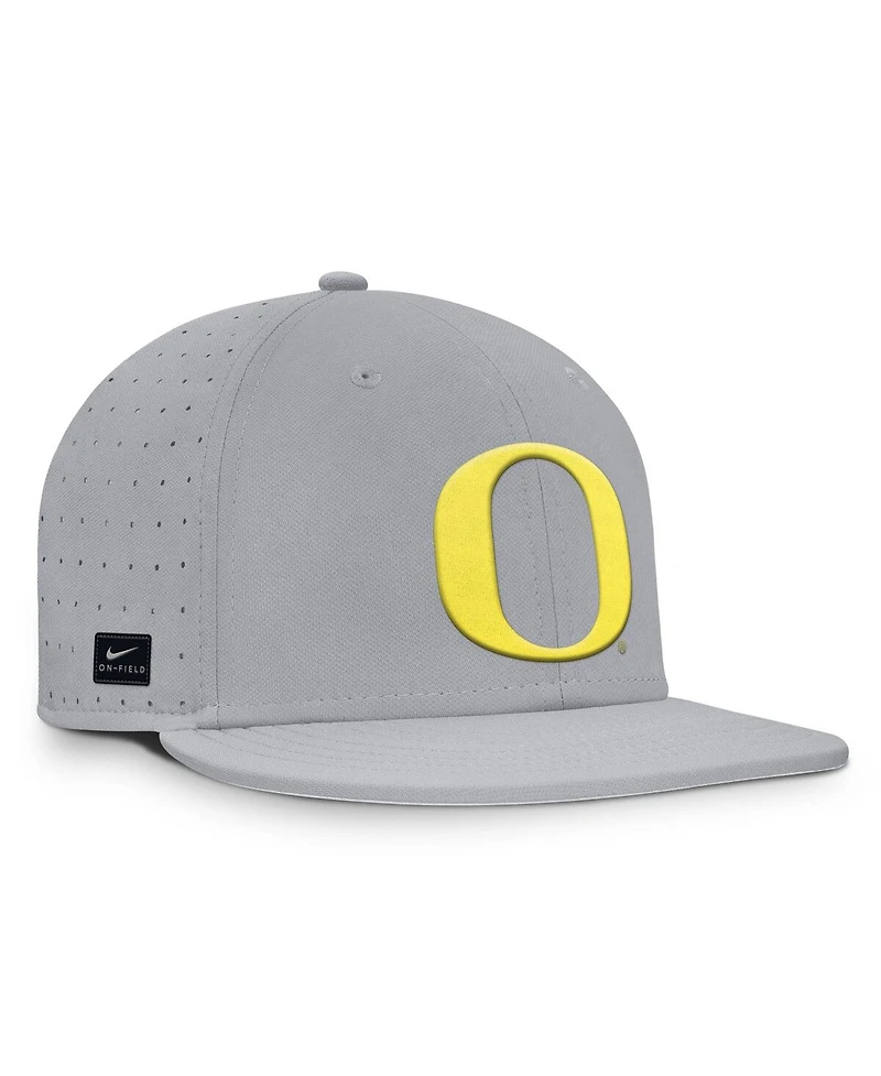 Nike Men's Gray Oregon Ducks On-Field Dugout True Performance Fitted Hat
