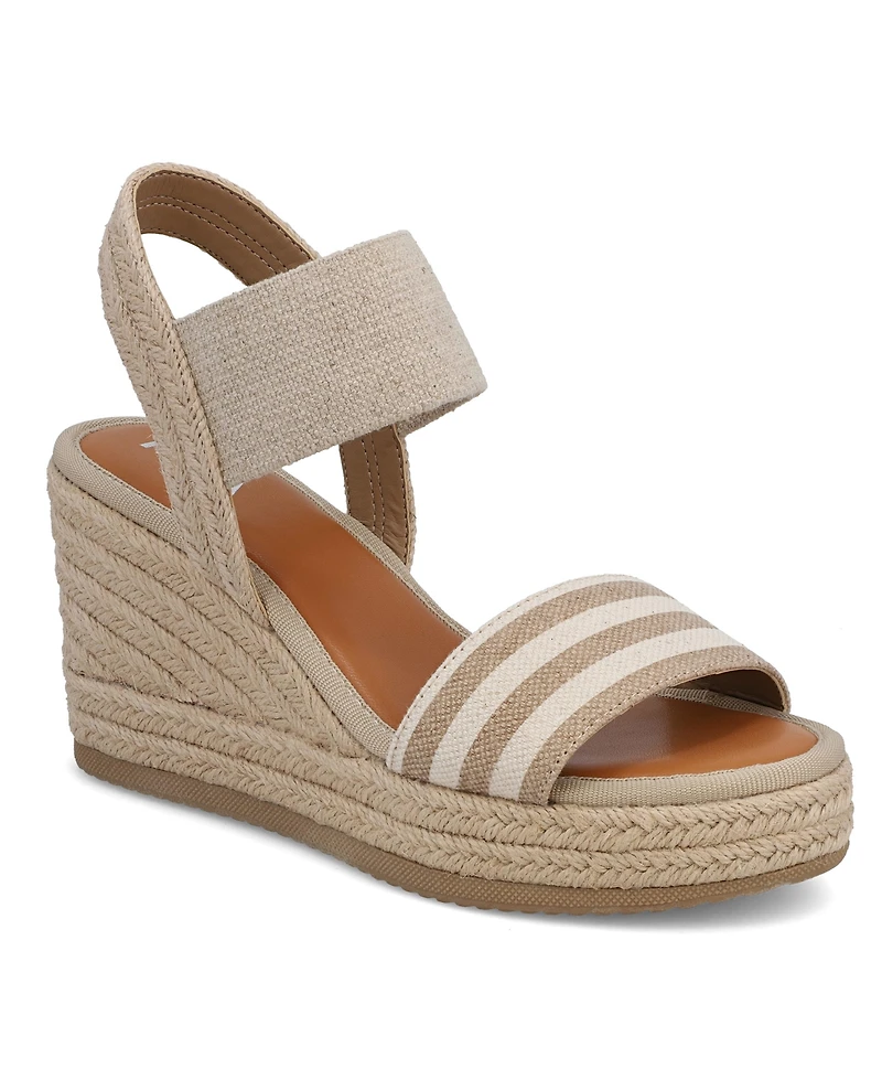 Mia Women's Brittni Round Toe Wedge Sandals