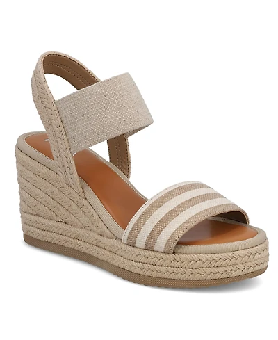 Mia Women's Brittni Round Toe Wedge Sandals