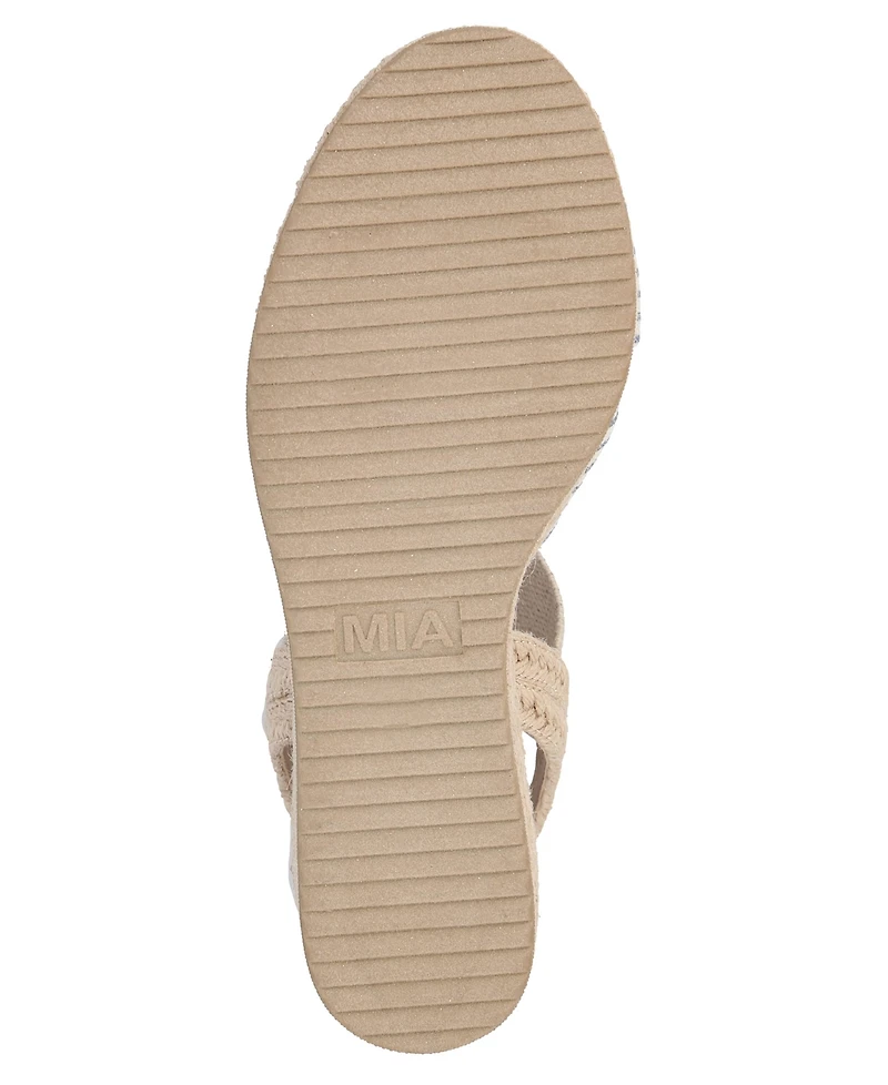 Mia Women's Brittni Round Toe Wedge Sandals