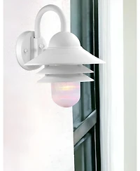 Outdoor Wall Light with Three-Tier Lamp Shade – Stylish Lighting for Exterior Spaces