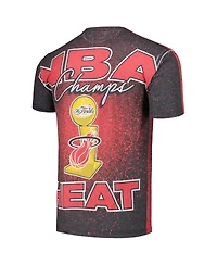 Mitchell & Ness Men's Red Miami Heat Hardwood Classics 2006 Nba s Champ City T-Shirt
