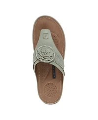 Gc Shoes Women's Vickie Flower Thong Flat Sandals