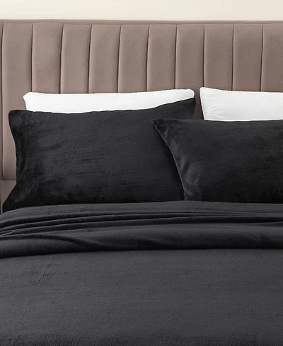 Linery & Co. Ultra-Soft Velvet Plush Solid Sheet Set