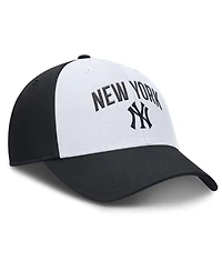 Nike Men's White/Navy New York Yankees Club Performance Adjustable Hat