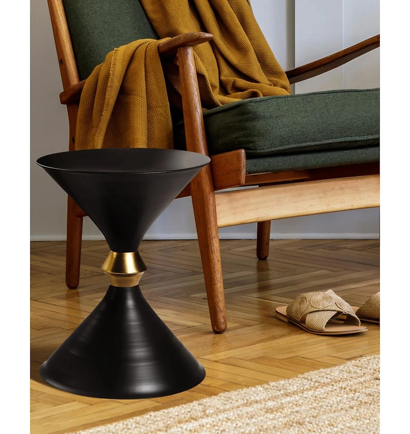 Iron Side Table – Compact and Stylish End Table for Modern or Rustic Interiors