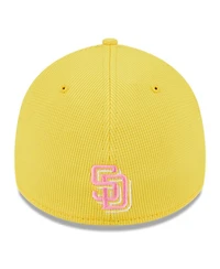 New Era Men's Yellow San Diego Padres City Connect Batting Practice 39THIRTY Flex Hat