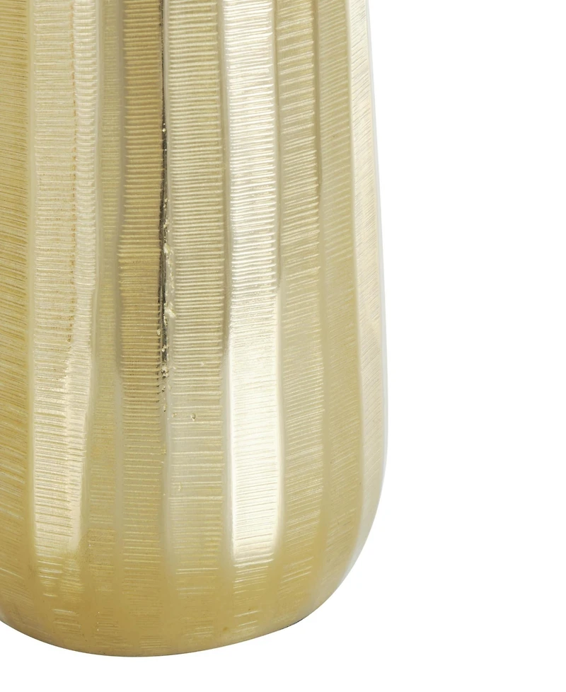 Rosemary Lane 19.5" Aluminum Metal Decorative Vase with Wavy Accents and Textured Ridges