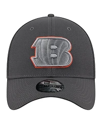 New Era Men's Graphite Cincinnati Bengals Main 39THIRTY Flex Hat