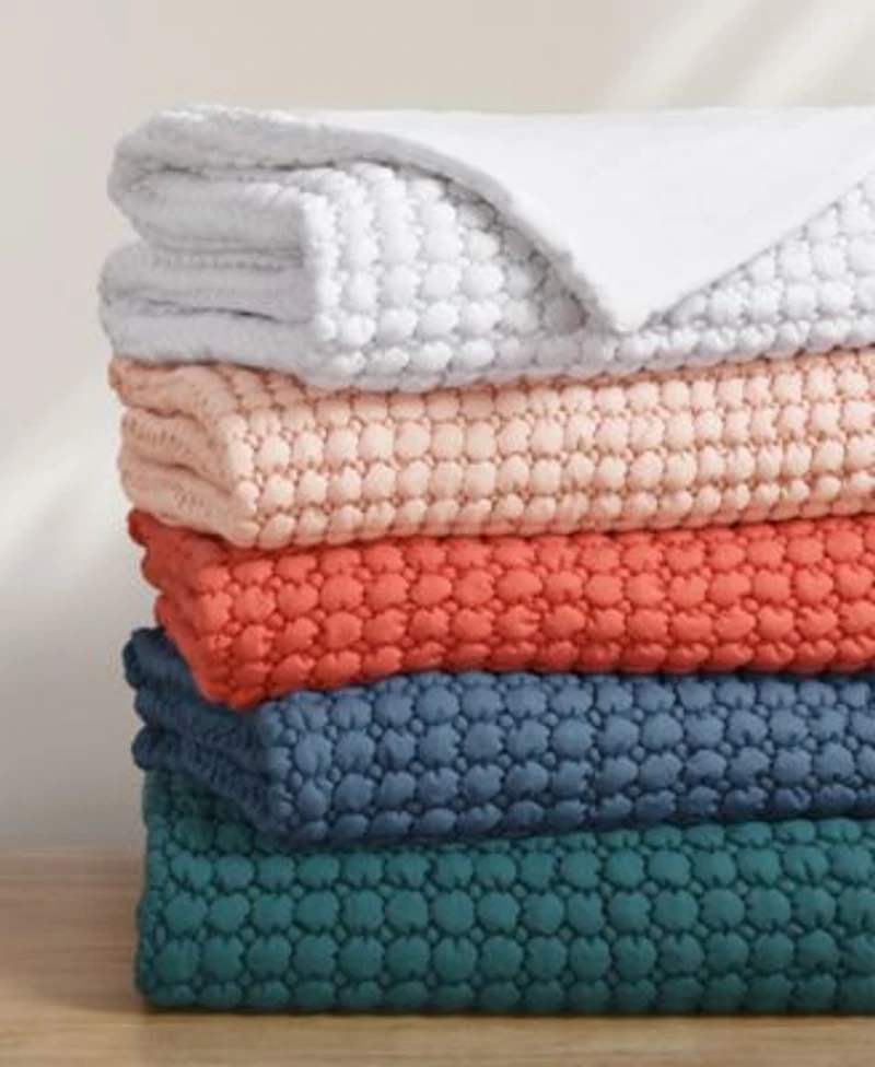 J By J Queen Bold Cloud Puff Quilt Sets
