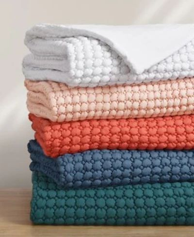 J By J Queen Bold Cloud Puff Quilt Sets
