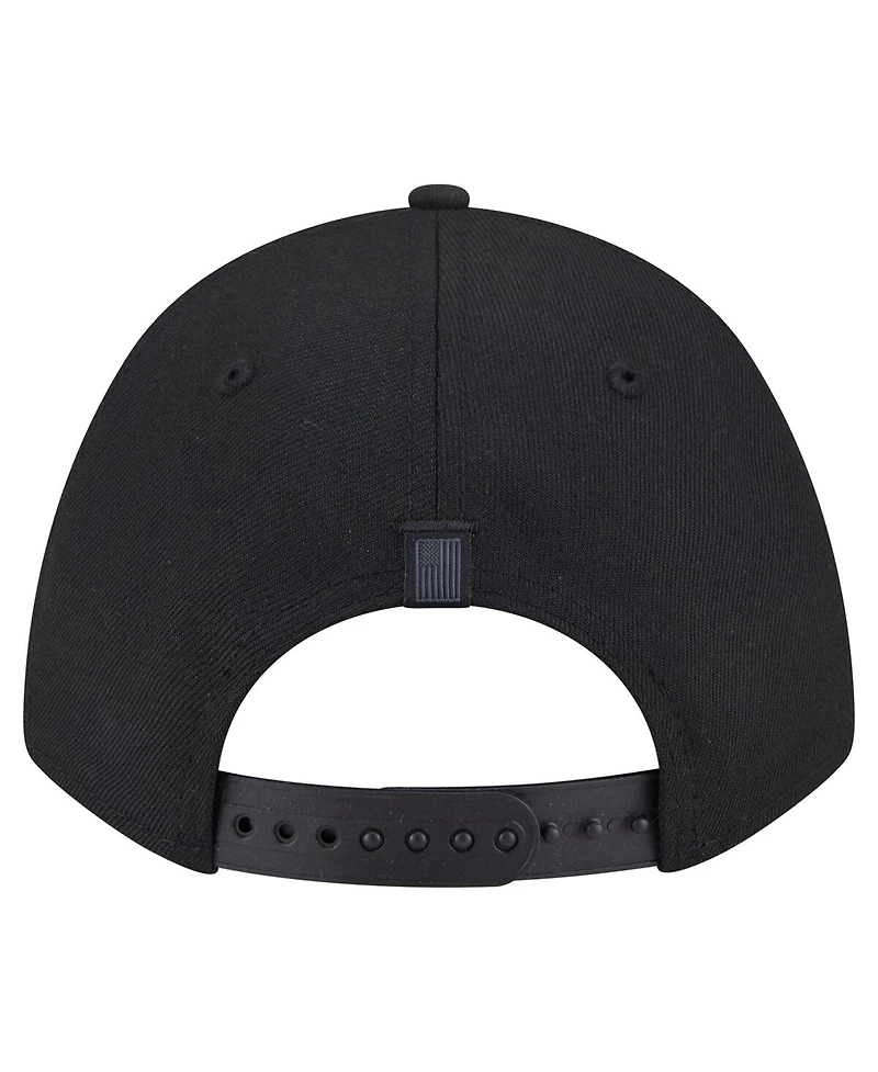 New Era Men's Black Chicago Blackhawks Game Day Stealth Flag 9FORTY A-Frame Adjustable Hat