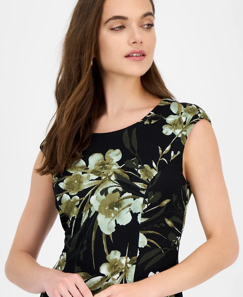 Connected Women's Printed Cap-Sleeve Dress